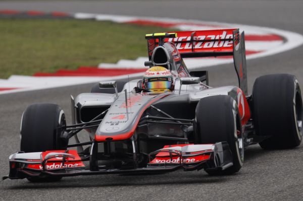 Lewis Hamilton odstartuje do VC Španělska z prvního místa.