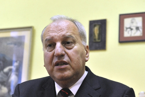 Evžen Tošenovský. Evžen Tošenovský.