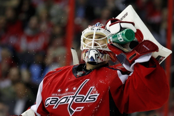 Tomáš Vokoun ve Washingtonu příliš neoslnil. Tomáš Vokoun ve Washingtonu příliš neoslnil.