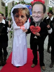 François Hollande míří do Berlína na svou první zahraniční návštěvu. Kancléřka Merkelové je ze svého nového francouzského partnera nešťastná.