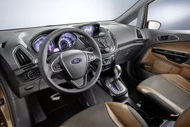 Interiér nezapře svůj původ a příslušnost ke značce Ford.