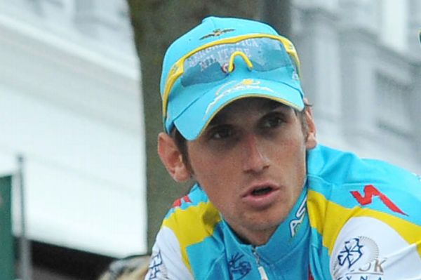 Cyklista Roman Kreuziger klesl po dvanácté etapě Gira d'Italia v průběžném pořadí ze čtvrté na šestou příčku. Cyklista Roman Kreuziger klesl po dvanácté etapě Gira d'Italia v průběžném pořadí ze čtvrté na šestou příčku.