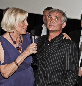 Oldřich Kaiser na čtvrteční premiéře filmu Líbáš jako ďábel s režisérkou Marií Poledňákovou.