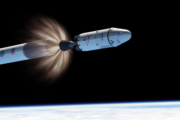 Dragon na oběžnou dráhu vynesla raketa Falcon 9. Oba stroje vyvinula společnost SpaceX.