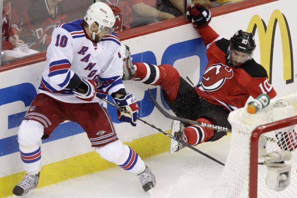 Rangers porazili New Jersey. Rangers porazili New Jersey.