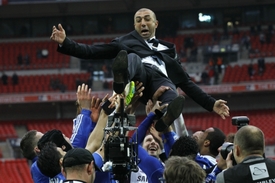 Trenér Chelsea Roberto Di Matteo.