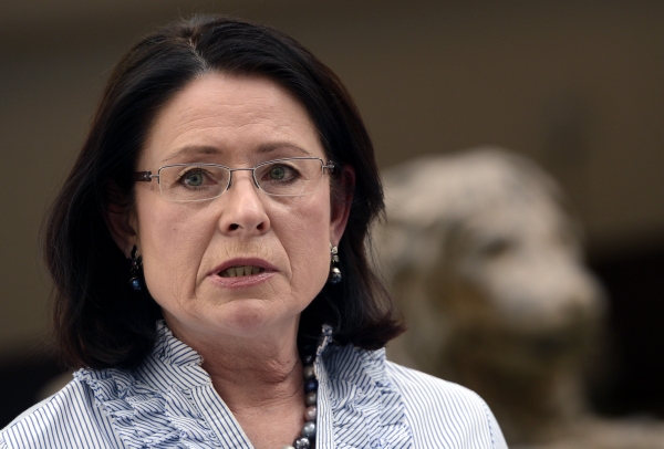 Pravomocně odsouzení poslanci a senátoři mají skončit, míní šéfka sněmovny Miroslava Němcová.