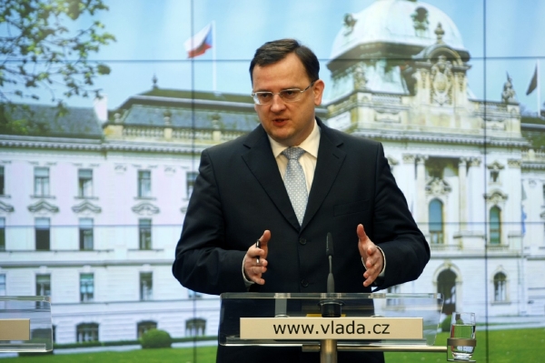 Prioritou Petra Nečase je, aby posílily příjmy menších obcí. Prioritou Petra Nečase je, aby posílily příjmy menších obcí.