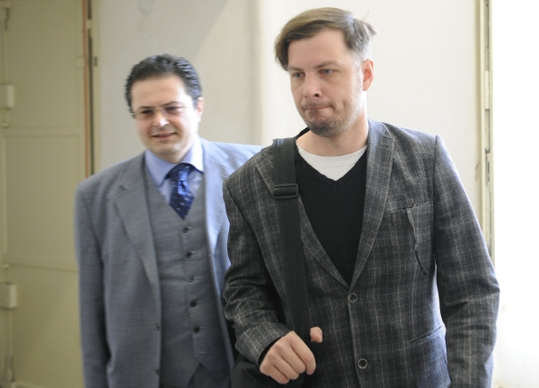 Kontroverzní umělec tentokrát stanul před soudem kvůli napadení policisty. Kontroverzní umělec tentokrát stanul před soudem kvůli napadení policisty.