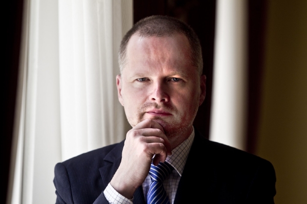 Ministr školství Petr Fiala.