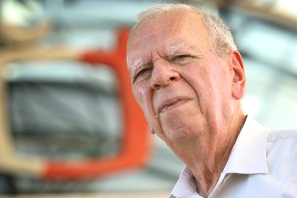 Předseda rady Milan Uhde by chtěl, aby jednání o Událostech bylo veřejné.