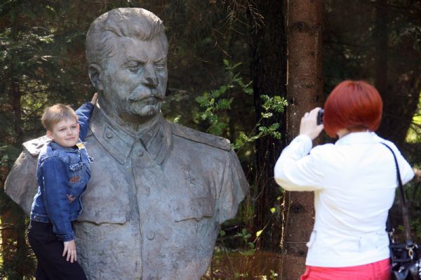 Stalinova socha v Grutas parku v Litvě.