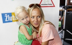 Zuzana Belohorcová s dcerou.