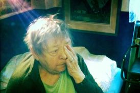 "Je to příběh, který nemůže mít dobrý konec," říká o své práci na cyklu portrétů matky fotografka Libuše Jarcovjáková.