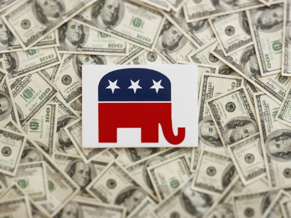 Money, money, money... Dolary se symbolem republikánů. 