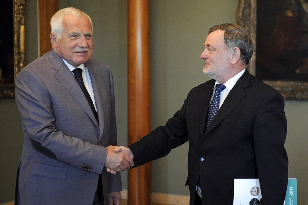 Prezident Václav Klaus a ombudsman Pavel Varvařovský.