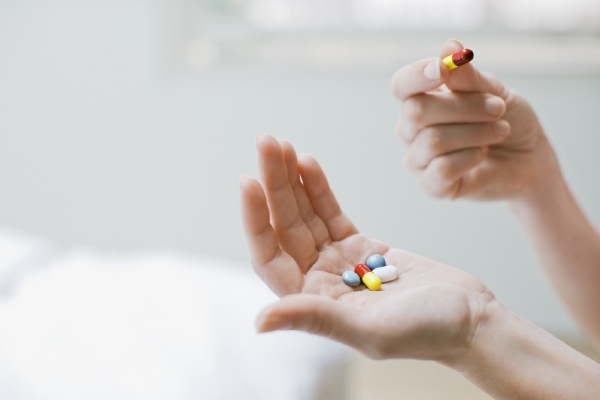 Vitaminy v pilulkách mohou organismus poškodit, přestože se o nich často mluví jako o prevenci proti některým chorobám.