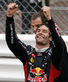 Mark Webber se raduje z triumfu na VC Monaka.