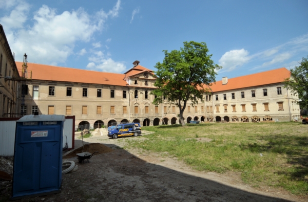 Zámek Buštěhrad.
