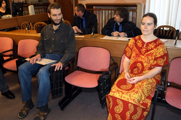 Otec a matka 'vlčích dětí' necítí žádnou vinu.