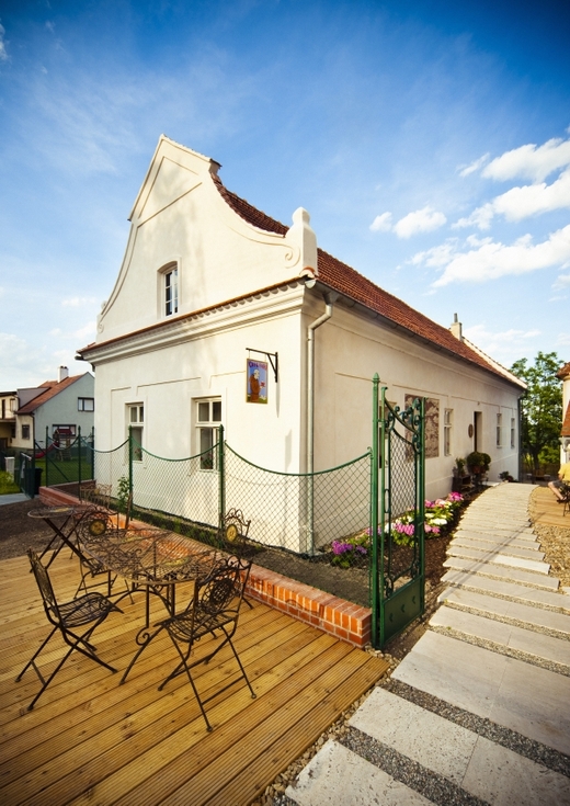 Při rekonstrukci vycházel architekt také ze svých zážitků z dětství. Při rekonstrukci vycházel architekt také ze svých zážitků z dětství.
