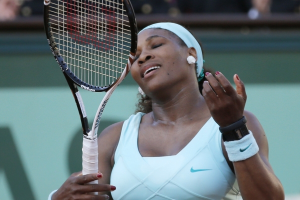 Americká tenistka Serena Williamsová poprvé v kariéře neprošla na grandslamu přes první kolo. Americká tenistka Serena Williamsová poprvé v kariéře neprošla na grandslamu přes první kolo.