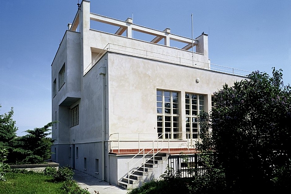 Pražská vila od architekta Loose se veřejnosti otevře na přelomu května a června.