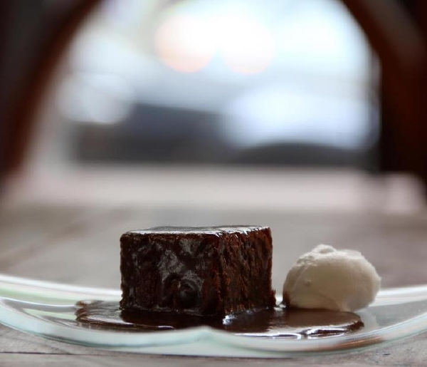 Sticky Toffee Pudding od Sofie Smith.