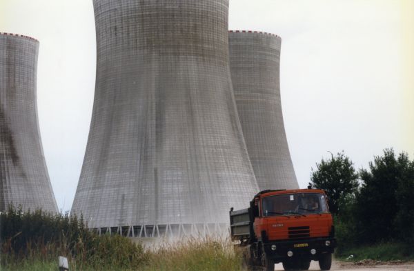 Temelín u německy mluvících sousedů nebudí důvěru. Temelín u německy mluvících sousedů nebudí důvěru.