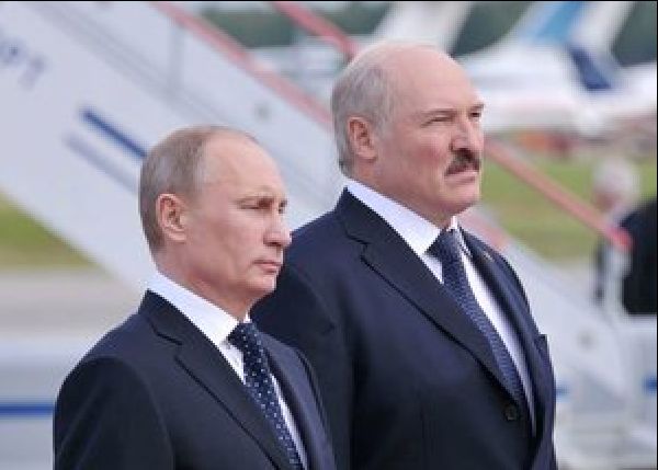 Zase přátelé. Putin a Lukašenko