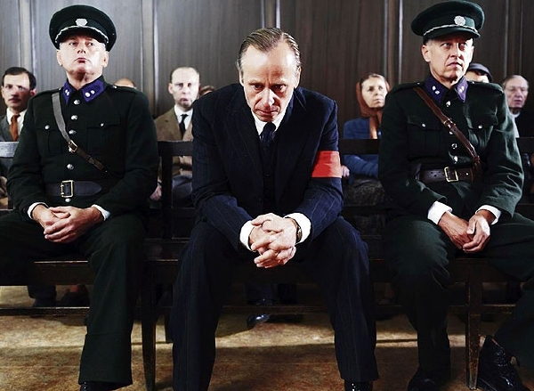 Scéna z filmu Lidice. Scéna z filmu Lidice.