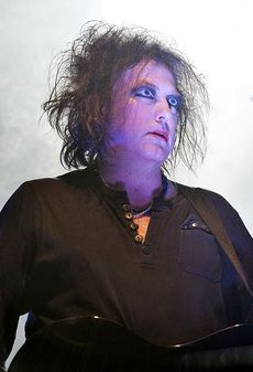 Robert Smith s The Cure se stali miláčky publika.