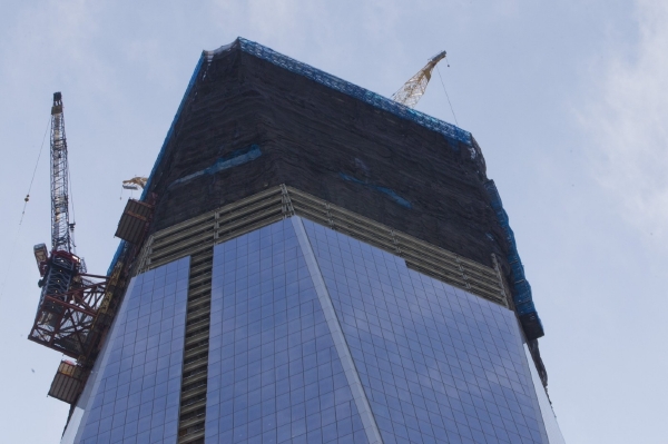 V budově One World Trade Center hořelo. V budově One World Trade Center hořelo.