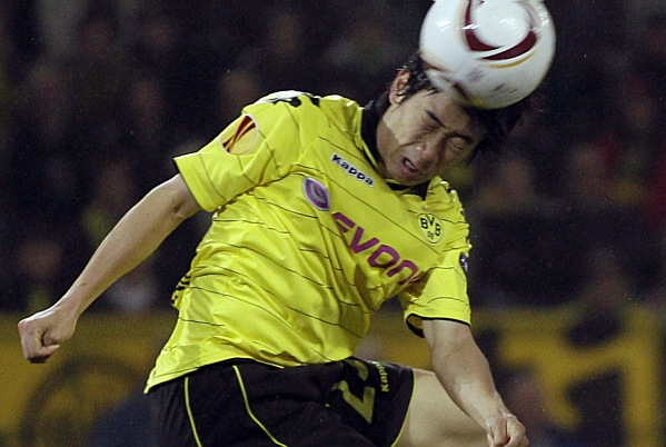 Šindži Kagawa míří do Manchesteru United. Šindži Kagawa míří do Manchesteru United.