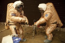 Záběr z mezinárodního výzkumného experimentu Mars 500. Simulované prostředí.