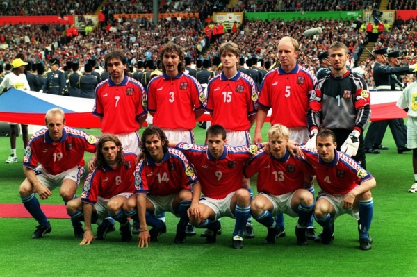 Stříbrný tým z evropského šampionátu v roce 1996. Stříbrný tým z evropského šampionátu v roce 1996.