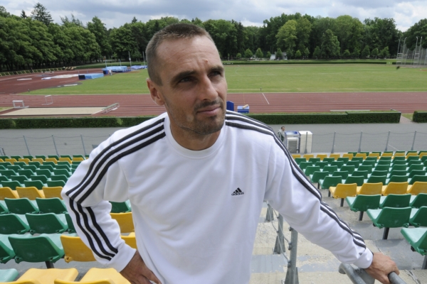 Roman Šebrle na kladenském stadionu. Roman Šebrle na kladenském stadionu.