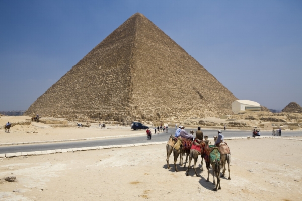Egypt se stal oblíbenou prázdninovou zemí Čechů. Jezdí jich tam desetitisíce (ilustrační foto).