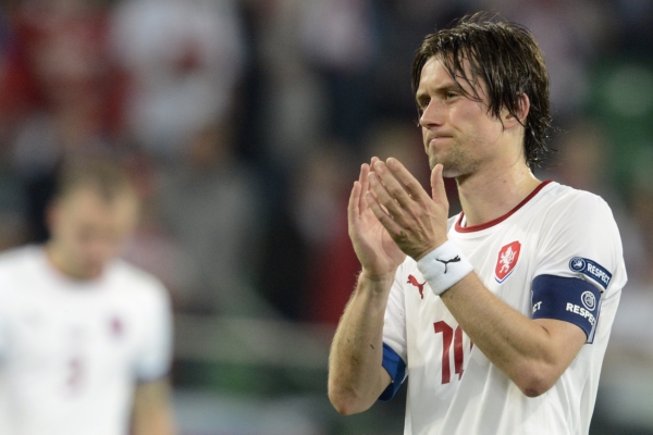 Po prohře s Ruskem zklamaný kapitán Tomáš Rosický. Po prohře s Ruskem zklamaný kapitán Tomáš Rosický.