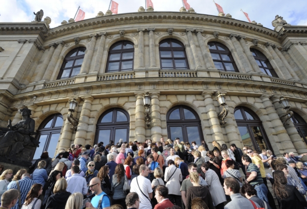 S velkým zájmem veřejnosti se setkala Pražská muzejní noc, do jejíhož 9. ročníku se zapojilo 39 institucí.