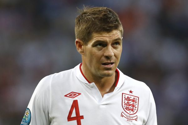 Steven Gerrard chválil své spoluhráče.
