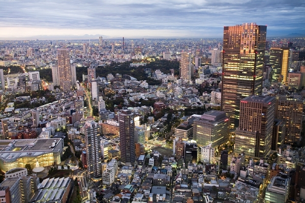 Japonské Tokio se vrátilo do čela žebříčku nejdražších měst pro život.