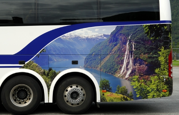 Autobus, který je vyslán vyzvednout velkou skupinu lidí v Česku i zahraničí, může po cestě přibrat spolujezdce (ilustrační foto).