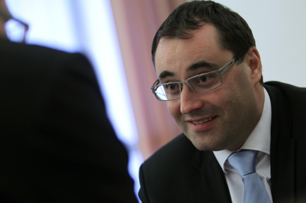 Znovu povolme švarcsystém, ulevíme živnostníkům, navrhuje Boris Šťastný z ODS. Znovu povolme švarcsystém, ulevíme živnostníkům, navrhuje Boris Šťastný z ODS.