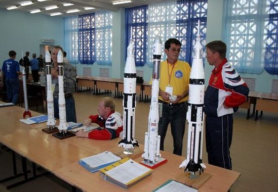 Tradiční mistrovství světa raketových modelářů ve městě Bajkonur.