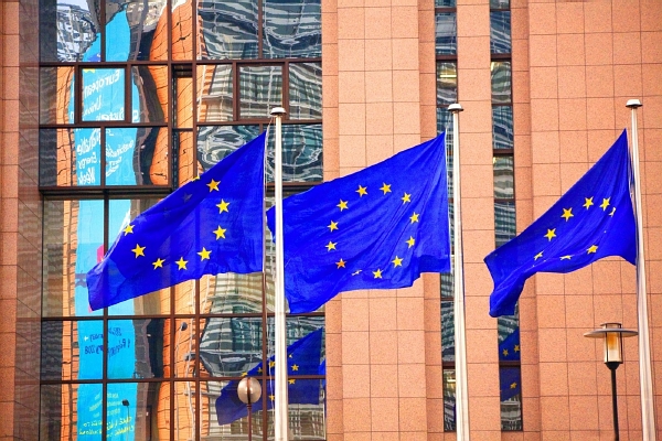 Analytici mají za to, že eurozóna v nynější podobě ještě rok vydrží.