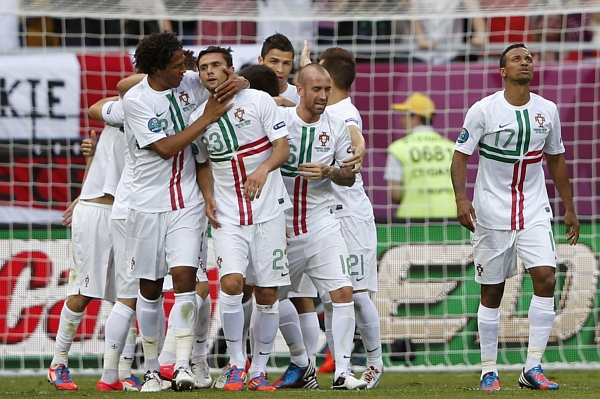 Gólová radost fotbalistů Portugalska.