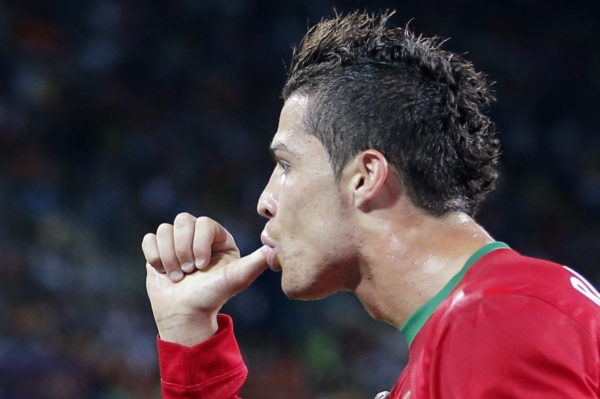 Cristiano Ronaldo zařídil postup Portugalska.