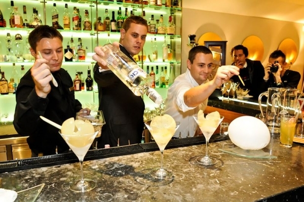 Loni byl absolutním vítězem Barego Bar v hotelu Mandarin Oriental.