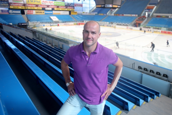 Martin Straka na stadionu Plzně. Martin Straka na stadionu Plzně.